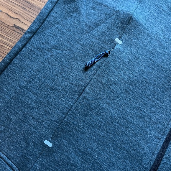 Southern Tide Coligny Quilted Vest NWT - Picture 8 of 9